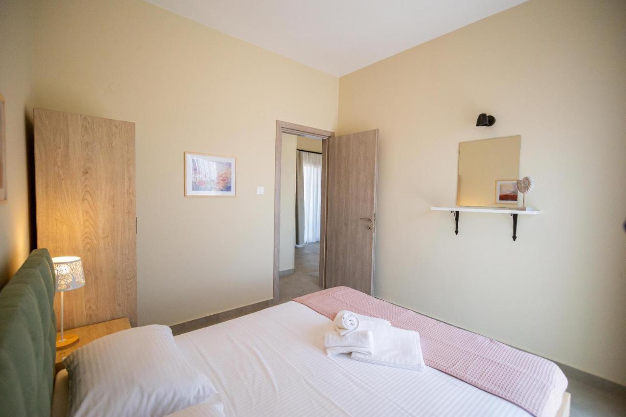 Varkes Suites 2 Nea Moudania Zewnętrze zdjęcie